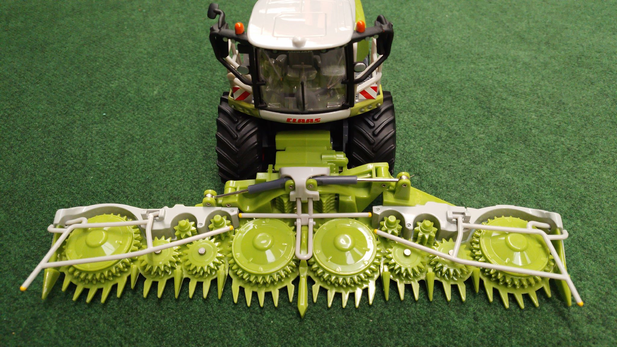 Britains Claas Jaguar 980 forage Harvester